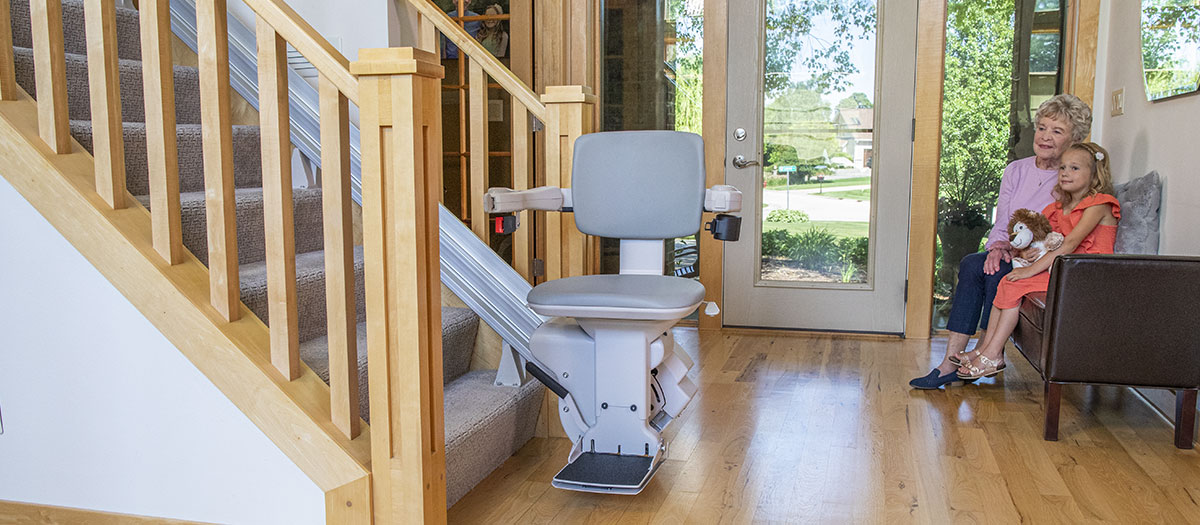 Bruno SRE2010 heavy duty 400 lb weight capacity stair chair lift